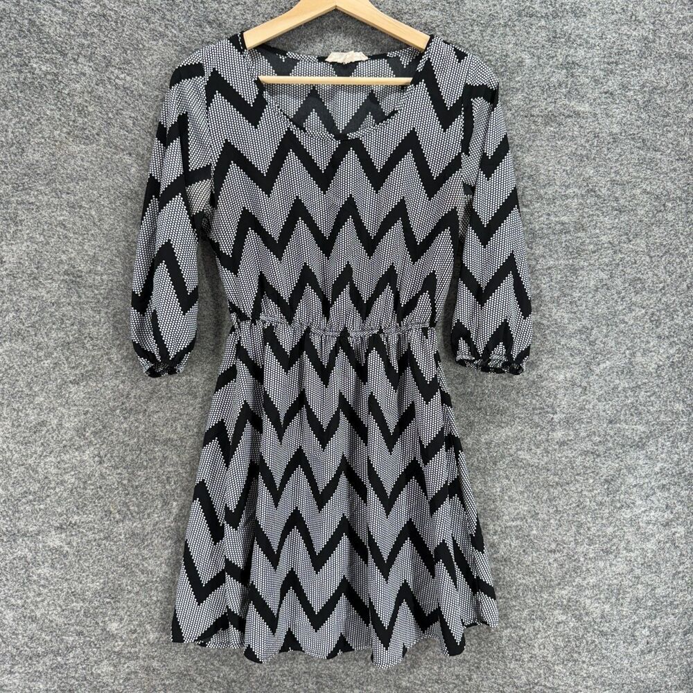 Ladies Code Dress Women M Medium Gray Striped Sheath Short 3/4 Sleeve Casual